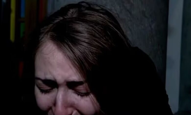 Θαύμα-στην-πύρινη-κόλαση-του-Κραν-Μοντανά:-Νεαρός-παγιδεύτηκε-στο-μπαρ-κρατώντας-έναν-σταυρό-–-«Η-φωτιά-τον-απέφυγε-κι-επέζησε»