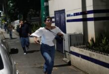 Οι-ΗΠΑ-βομβάρδισαν-τη-Βενεζουέλα-–-Σε-λαϊκή-κινητοποίηση-καλεί-η-Μπολιβαριανή-κυβέρνηση-(live)