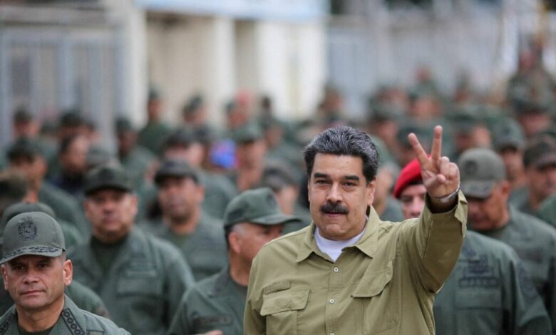 Νικολάς-Μαδούρο:-Αναλυτικά-το-κατηγορητήριο-κατά-του-προέδρου-της-Βενεζουέλας-–-Διώκεται-για-ναρκωτικά,-όπλα-και-τρομοκρατία