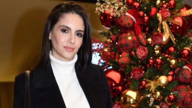 Αλεξάνδρα-Νίκα:-Ποζάρει-με-τον-γιο-της,-Βασίλη-Αργυρό-και-δείχνει-τη-βασιλόπιτα-που-έκοψαν-στο-σπίτι-τους