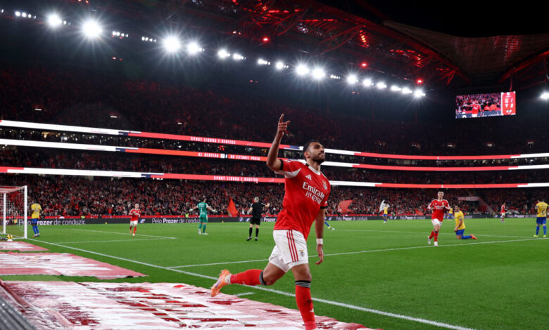 Διπλό-χτύπημα-του-Βαγγέλη-Παυλίδη-στο-πρώτο-ημίχρονο-του-αγώνα-Μπενφίκα-–-Εστορίλ