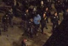 Ο-Νικολάς-Μαδούρο-μεταφέρθηκε-σε-στρατιωτική-βάση-στη-Νέα-Υόρκη-με-τη-σύζυγό-του