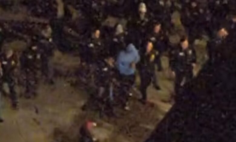 Ο-Νικολάς-Μαδούρο-μεταφέρθηκε-σε-στρατιωτική-βάση-στη-Νέα-Υόρκη-με-τη-σύζυγό-του