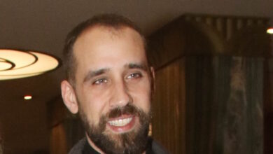 Ο-Βασίλης-Πορφυράκης-έγινε-για-πρώτη-φορά-πατέρας-και-έφτιαξε-το-μωρό-του-σε-μορφή-καρτούν