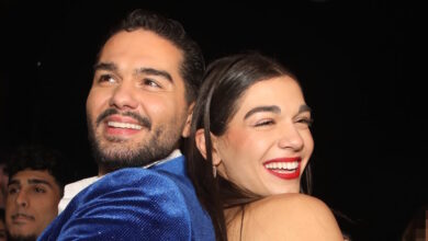 Μελίνα-Νικολαΐδη-και-Χρήστος-Μάστορας-σε-«πειράγματα»-στην-πίστα-νυχτερινού-κέντρου-της-Αθήνας