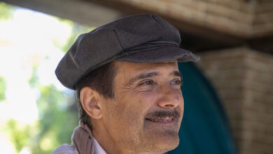 Ο-Γεράσιμος-Γεννατάς-σε-μπλόκο-αγροτών:-Βλέπουμε-μόνο-τρακτέρ,-ούτε-αυτοκίνητα-πολυτελείας,-ούτε-ferrari