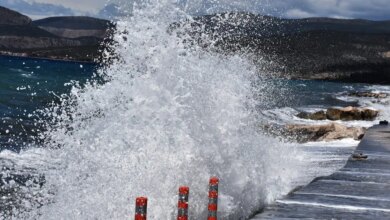 Καιρός-σήμερα:-Ισχυροί-άνεμοι-αγγίζουν-τα-8-μποφόρ-–-Βροχές,-καταιγίδες-και-χιόνια-σε-διάφορες-περιοχές-της-χώρας