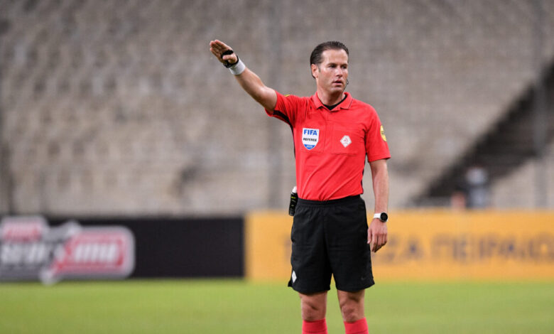 ΑΕΚ-–-Ολυμπιακός:-Ο-διαιτητής-Ντάνι-Μακέλι-ορίστηκε-στην-allwyn-arena