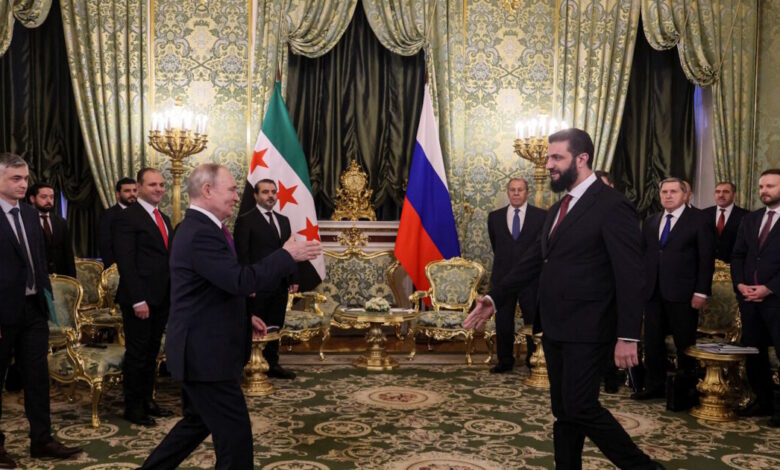 Ο-Πούτιν-συνεχάρη-τον-αλ-Σάρα:-«Αποκατέστησες-την-εδαφική-ακεραιότητα-και-την-σταθερότητα-στη-Συρία»