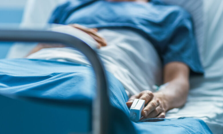 Κάτω-Πατήσια:-Κουκουλοφόροι-λήστεψαν-και-χτύπησαν-άγρια-16χρονο-–-Νοσηλεύεται-με-πολλαπλά-κατάγματα-στο-ΚΑΤ