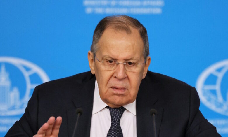 Λαβρόφ:-«Η-Ουκρανία-είναι-πιόνι-της-Δύσης-–-Δεν-θα-δεχθούμε-την-εκεχειρία-που-προτείνει-ο-Ζελένσκι»