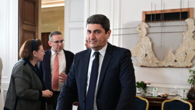 ΠΑΣΟΚ-και-ΣΥΡΙΖΑ-κατά-κυβέρνησης-για-την-τοποθέτηση-Αυγενάκη-σε-αγροτικό-φορέα-στην-Κρήτη