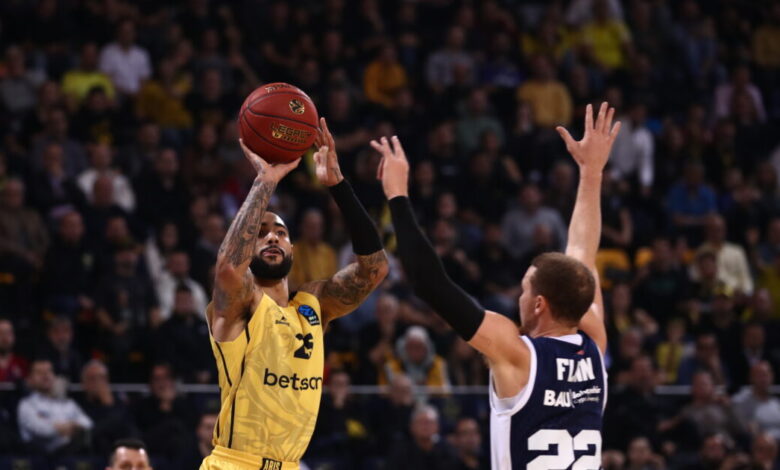 Ο-Μαλακάι-Φλιν-έγινε-«Τούρκος»-και-ετοιμάζεται-για-την-εθνική-του-Εργκίν-Αταμάν