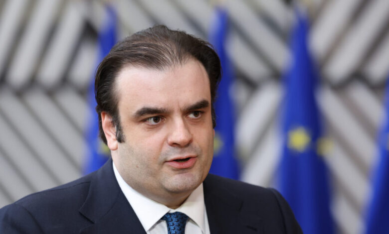 Στο-Καστέλλι-ο-πρωθυπουργός-^-ο Πιερρακάκης-και-το-ψηφιακό-ευρώ-^-η-κίνηση-ματ-της aegean-^-γκάζι-στο flyover-^-λιγότερο-ρεύμα-έκαψε-η-βιομηχανία-^-νέο-καλώδιο-Ισραήλ-Ελλάδας-^-η-εξωτερική-πολιτική-Τραμπ-και-ο-χρυσός 