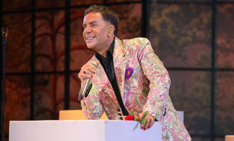 Γιώργος-Μαζωνάκης:-Τα-«γαλλικά»-και-οι-χειρονομίες-στη-σκηνή-–-«Θα-σε-γ@@@@ω-μετά»