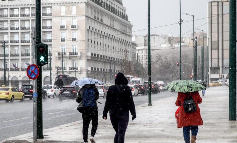 Καιρός-–-Τσατραφύλλιας:-«Μπαίνουμε-σε-φάση-σοβαρής-κακοκαιρίας»-–-Πότε-αναμένεται-δυνατή-καταιγίδα-στην-Αττική