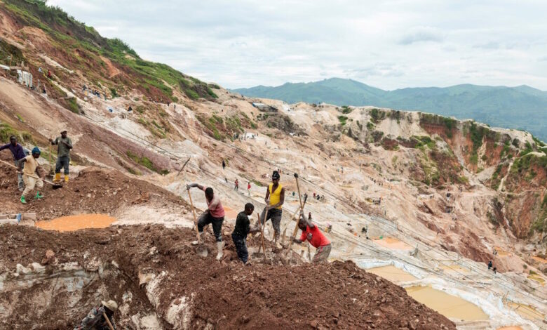 Κονγκό:-200-νεκροί-από-κατάρρευση-ορυχείου-όπου-οι-ντόπιοι-σκάβουν-ακόμα-και-με-τα-χέρια-για-μερικά-δολάρια