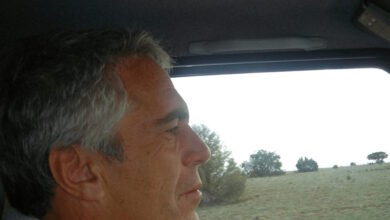 Τζέφρι-Επστάιν:-Στη-«φόρα»-3-εκατομμύρια-έγγραφα-–-Ανταλλαγή-email-με-τον-πρίγκιπα-Άντριου-με-αναφορά-σε-26χρονη-Ρωσίδα