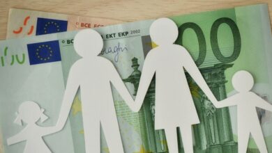 Γιατί-πολλοί-γονείς-δεν-είδαν-την-αύξηση-στο-μισθό-τους-μετά-τη-νέα-φορολογική-κλίμακα