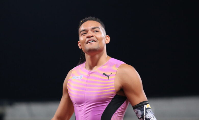 Ο-Εμμανουήλ-Καραλής-είναι-έτοιμος-για-ιστορικά-ρεκόρ:-Τα-νέα-κοντάρια-του-Έλληνα-πρωταθλητή