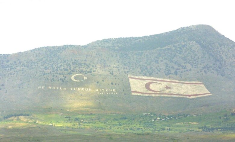 Κύπρος:-Το-Συμβούλιο-Ασφαλείας-ανανέωσε-την-εντολή-της-ειρηνευτικής-δύναμης-–-Αντιδράσεις-από-την-Τουρκία