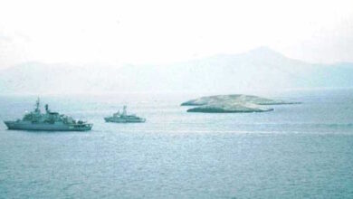 Ίμια,-τριάντα-χρόνια-μετά:-Η-πολιτική-διαχείριση-μιας-κρίσης-που-αναδιαμόρφωσε-τις-ισορροπίες-στο-Αιγαίο