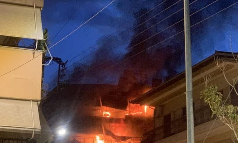 Φωτιά-σε-διαμερίσματα-πολυκατοικίας-στην-Αλεξάνδρεια-Ημαθίας-–-Απεγκλωβίστηκε-ηλικιωμένος