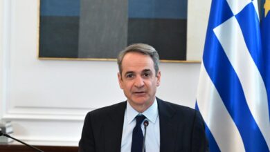 Η-κυβέρνηση-βάζει-μπρος-την-συνταγματική-αναθεώρηση:-Ανακοινώσεις-τη-Δευτέρα-από-τον-κυβερνητικό-εκπρόσωπο