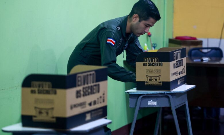 Κόστα-Ρίκα:-Κάλπες-με-φαβορί-τη-διάδοχο-του-Τσάβες