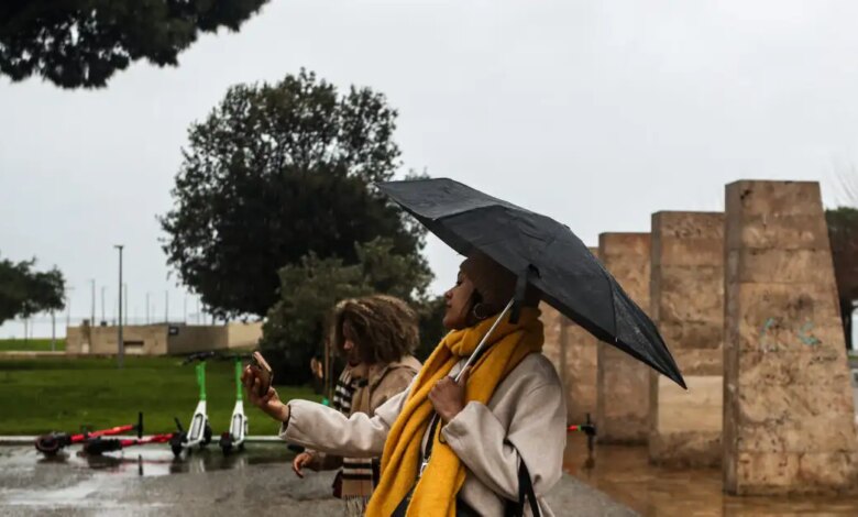 Καιρός-αύριο:-Σταδιακή-εξασθένιση-βροχών-και-καταιγίδων-–-Σε-ποιες-περιοχές-επιμένει-η-κακοκαιρία