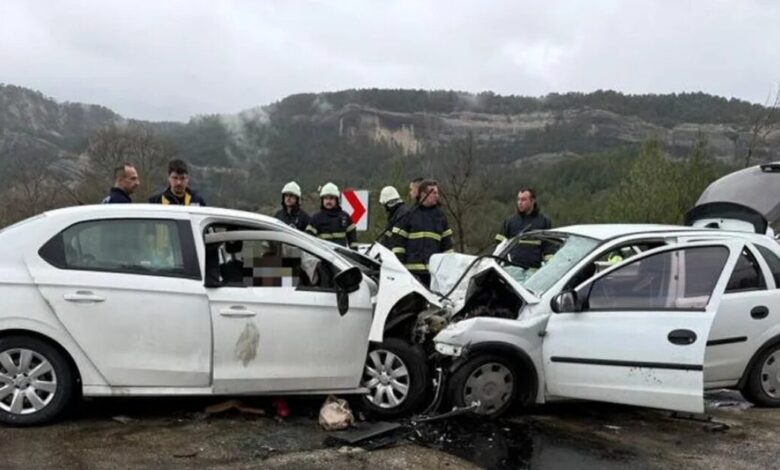 Διπλή-τραγωδία-στην-Αττάλεια:-Δύο-πολύνεκρα-τροχαία-μέσα-σε-λίγη-ώρα-–-16-νεκροί-και-30-τραυματίες