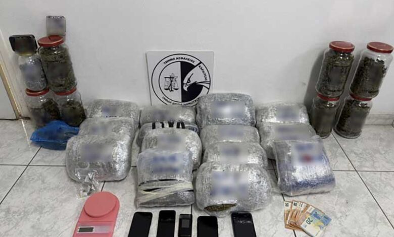 Συλλήψεις-για-ναρκωτικά-σε-Καρδίτσα-και-Τρίκαλα-–-Πάνω-από-16-κιλά-κάνναβης