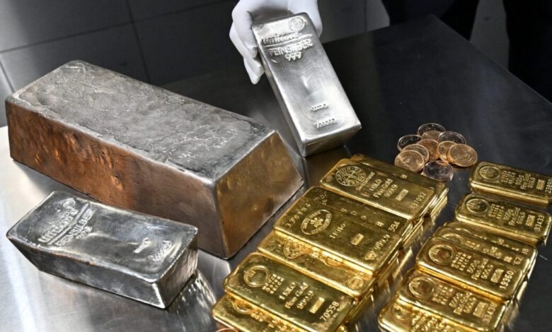 Θετική-αντίδραση-για-χρυσό-και-ασήμι-μετά-την-πιο-απότομη-πτώση-της-δεκαετίας