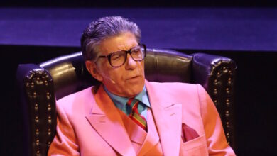 Γιάννης-Μπέζος-για-το-κράτος:-Τα-περιμένουμε-όλα-λες-και-είναι-ο-πατέρας-μας-και-πρέπει-να-μας-δώσει-χαρτζιλίκι