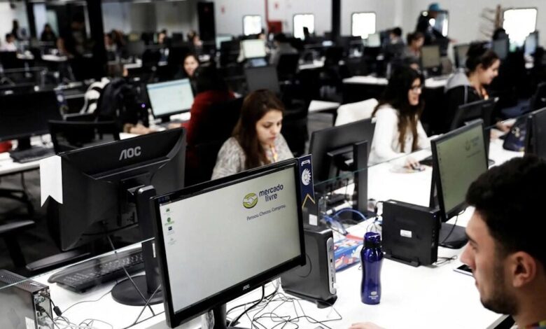 Συλλογικές-Συμβάσεις-Εργασίας:-Ξεκινά-η-συζήτηση-του-νομοσχεδίου-στη-Βουλή,-οι-βασικοί-άξονες