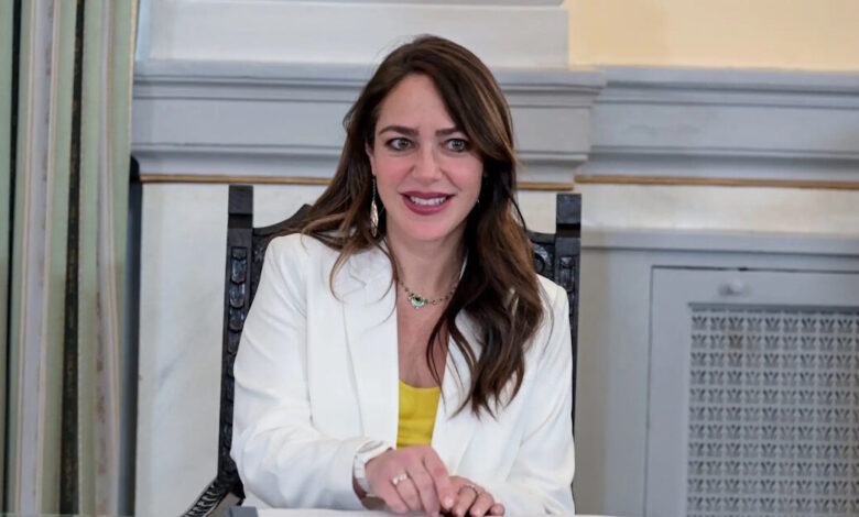 Δόμνα-Μιχαηλίδου:-Επεκτείνουμε-το-πρόγραμμα-μετεγκατάστασης-σε-Κοζάνη-και-Γρεβενά