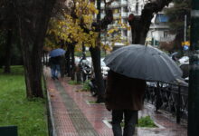 Καιρός-σήμερα:-Βροχερό-σκηνικό-με-καταιγίδες-στο-Ιόνιο-και-χιόνια-στα-ορεινά-–-Άνοδος-της-θερμοκρασίας