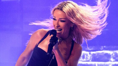 Η-Ελένη-Φουρέιρα-κυκλοφόρησε-το-νέο-της-βίντεο-κλιπ-για-το-τραγούδι-«Δεν-κάνω-εγώ-για-σπίτι»