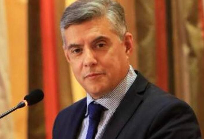 Αγοραστός:-“Παραπληροφόρηση,-αναξιοπιστία-και-μόνιμη-μετάθεση-ευθυνών”