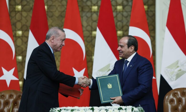 Παραγωγικές-συναντήσεις-και-νέες-συμφωνίες-του-Ερντογάν-στο-Κάιρο