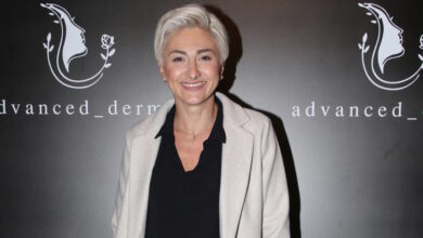 Η-Ρεγγίνα-Μακέδου-συγκινεί-για-τη-μάχη-της-με-τον-καρκίνο:-Δεν-ντράπηκα-ποτέ-να-σας-δείξω-τον-σε-εισαγωγικά-άσχημο-εαυτό-μου