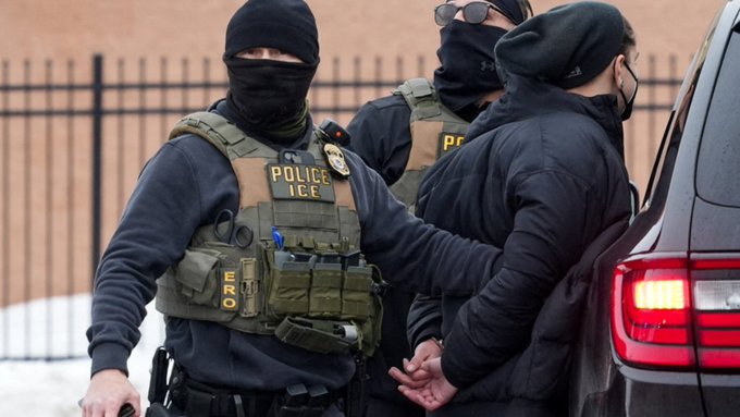 Απόσυρση-700-πρακτόρων-από-τη-Μινεσότα:-«Σταγόνα-στον-ωκεανό»,-λένε-οι-Δημοκρατικοί