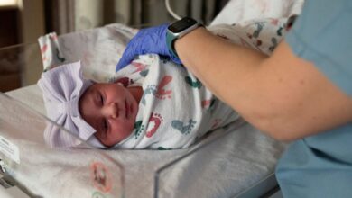 Συναγερμός-για-βρεφικά-γάλατα-στο-Ηνωμένο-Βασίλειο:-Δεκάδες-παιδιά-με-συμπτώματα-δηλητηρίασης-μετά-από-ανακλήσεις