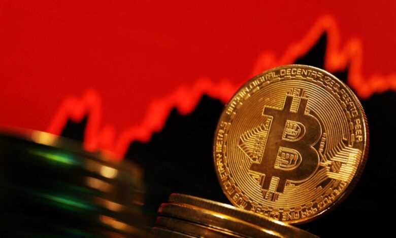 Σε-ελεύθερη-πτώση-το-bitcoin –-Βρέθηκε-και-κάτω-από-τα-70.000-δολάρια