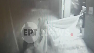 Κορωπί:-Αστυνομικός-διέσωσε-ηλικιωμένο-ζευγάρι-από-τα-ορμητικά-νερά-–-«Δεν-σας-αφήνω»