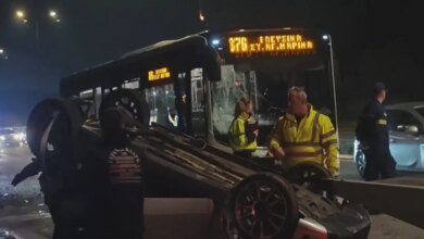 Βίντεο-από-το-τροχαίο-λεωφορείου-με-αυτοκίνητο-στον-Σκαραμαγκά-–-Ένας-σοβαρά-τραυματίας