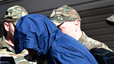 Σύλληψη-Σμηνάρχου-για-κατασκοπεία:-Ο-απόλυτος-αιφνιδιασμός,-το-«σπασμένο»-κρυφό-κινητό,-ο-σύνδεσμος-και-τα-κρυπτονομίσματα