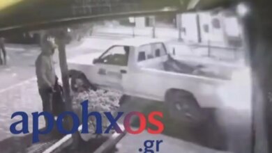 Αίγιο:-Κλέφτες-μπούκαραν-με-αγροτικό-σε-κοσμηματοπωλείο-–-Βίντεο-ντοκουμέντο-από-τη-διάρρηξη