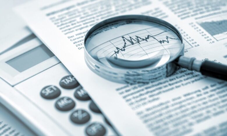 Ο-«μπλε-φάκελος»-του-ΥΠΟΙΚ-για-αξιοποίηση-της-δημόσιας-περιουσίας,-μείωση-της-φοροδιαφυγής-και-έλεγχο-των-κρατικών-δαπανών