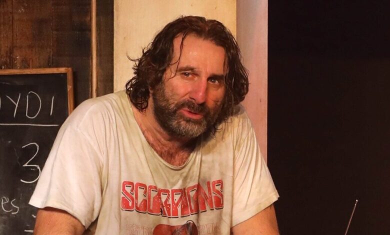 Ηλίας-Βαλάσης:-«Κάποιους-τους-ενοχλεί-το-πόσο-πιστεύω-εγώ,-κάνω-τον-σταυρό-μου-και-ενοχλεί-το-σύμπαν-τους»